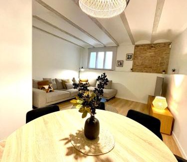 El Pilar Apartment | Duplex Mercado Central