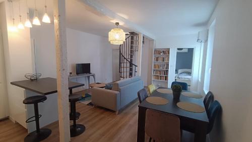 Saint - Michel Apartment | Duplex - Palais de Justice