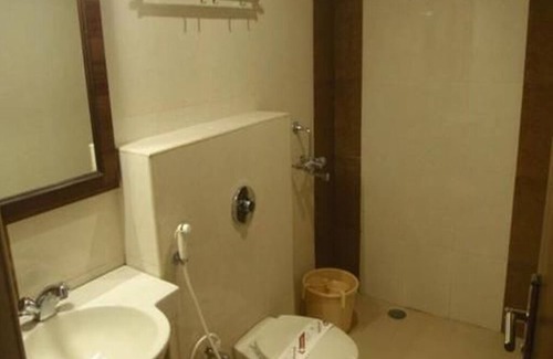 Madurai Hotel | Duplex Rooms with Roof top restaurant Stay/Madurai