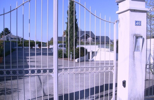 Tresserve Apartment | Duplex with garden and large swimming pool in Aix-Les-Bains(Tresserve).