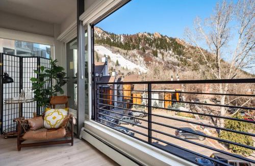 Aspen House | Durant 6D