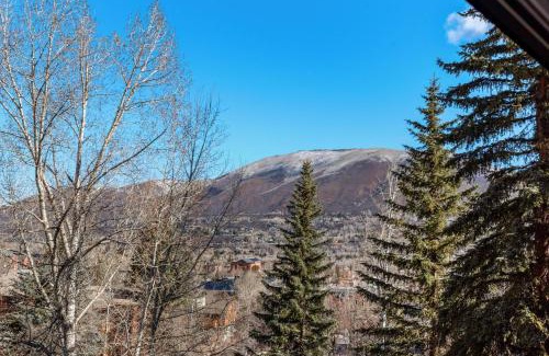Aspen House | Durant 6D