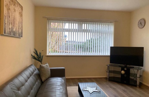 Chester-le-Street Apartment | Durham Stay 2BR