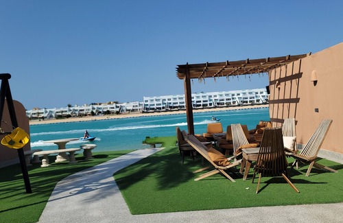 Durrat Al-Arous Ski Chalet | Durrat Al-Arous Villa in Moon Beach