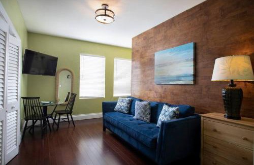 Downtown Apartment | Duval Street Suite w kitchen and shared heated pool