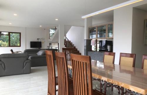 Bandung House | Dwell Guesthouse Dago
