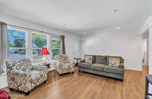 Point Pleasant House | DWI2418 | Charming 3BR 2 ba Ranch in Pt Boro! 30 Day Minimum = Great Deal!
