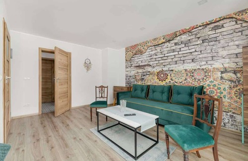 Bytom Apartment | Dworcowa 11 | Atmospheric Apartment in the centre