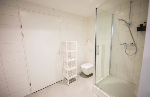 Kop van Zuid Apartment | Dynamic serviced studio 44m2 -PRH15D-