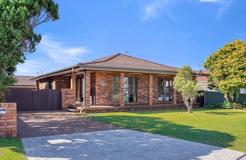 Blue Bay House | 'E RETREAT by the Bay' by Accom Holidays