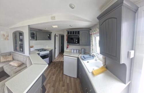 Winestead Other | E11 caravan sand le mere holiday park