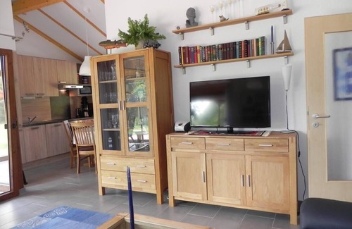 Großwurden House | E19 House with conservatory, terrace and garden