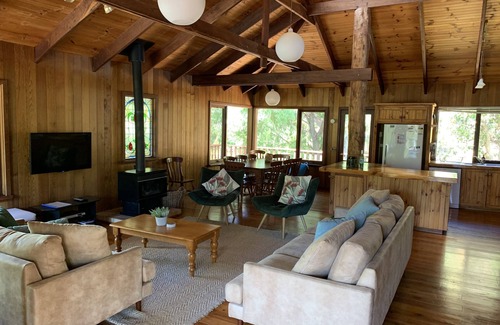 Eagle Bay House | Eagle Bay Treehouse, walk to the beach