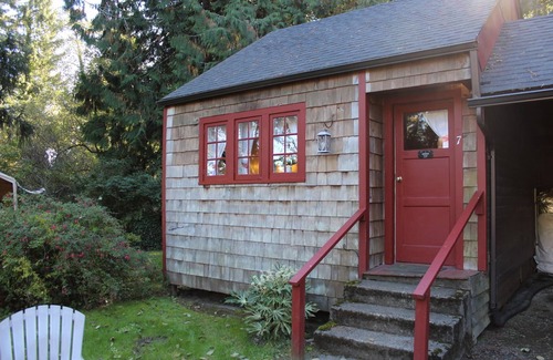 Ocean Park Cottage | Eagle Cottage- 1 bedroom