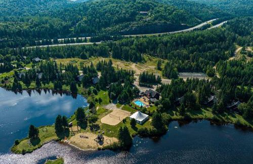 Saint-Faustin-Lac-Carre House | Eagle's Nest