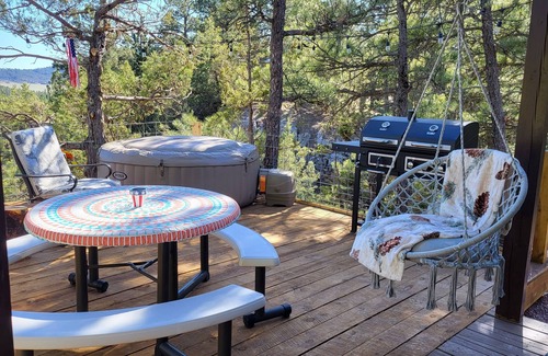 Hot Springs Cabin | Eagle's Nest Cabin/Sibley4 Tent combo @EvansCliff hot tub canyon views