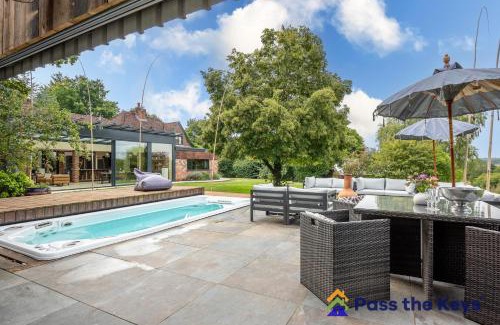 Stockcross House | Eagles Rest, Secluded Country Home with Hot Tub & Panoramic Views