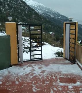Dharamkot Bed & Breakfast | Eagleview