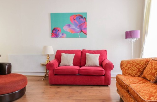 Dunbar Cottage | EAST BEACH APARTMENT, pet friendly in Dunbar