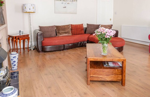 Dunbar Cottage | EAST BEACH APARTMENT, pet friendly in Dunbar