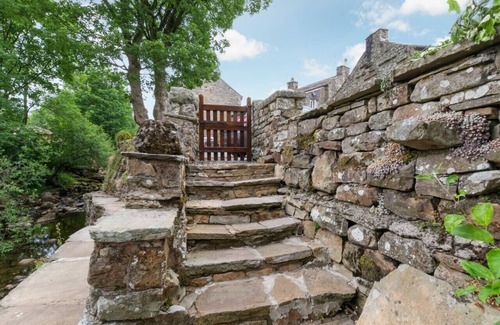 Worton House | East Cottage - Two Bedroom House, Sleeps 4