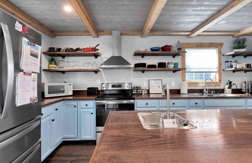 Holiday Isle House | East Pass Oasis-At beach on Holiday Isle-SNORKLING-FISHING-Short Walk to Beach