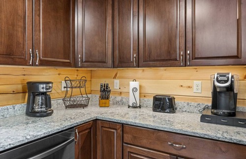 Hermosa House | East Pines :Modern Cabin in nature