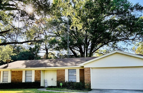 Longview House | East Texas Treasure