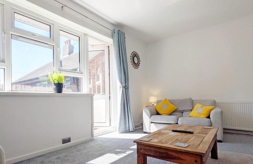 Portsmouth Cottage | Eastern Road, Portsmouth - a flat that sleeps 4 guests in 2 bedrooms