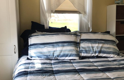 Laconia Cottage | Eastern Shores Cottage Winnipesaukke Paugus Bay