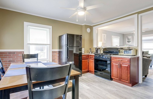 Easthampton Apartment | Easthampton Apartment Near Breweries & Rail Trail!