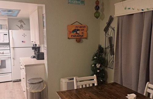 New Smyrna Beach Condo | Easy access ground floor unit close to parking lot, conveniently located to all NSB has to offer