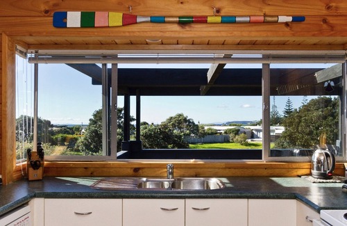 Omaha Cottage | Easy Escape - Omaha Holiday Home