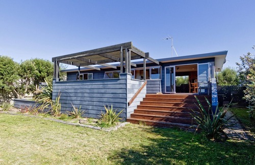 Omaha Cottage | Easy Escape - Omaha Holiday Home