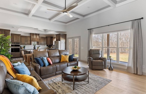 Brownsville House | Easy Living - Brand New Lakehome With Firepit - Close To Mammoth Cave