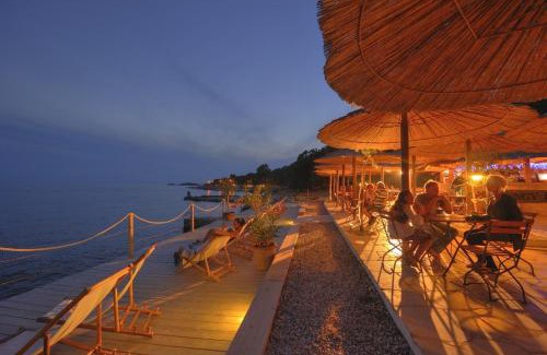 Brulo Resort | Easyatent Bungalow tent Bijela Uvala