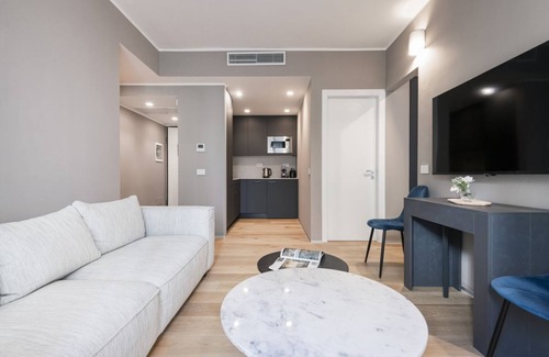Cerchia dei navigli Apartment | Easylife -Modern apartment with Patio C.Sforzesco