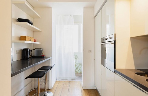 Central Station Apartment | Easylife - Stunning Flat City Center (Metro+6pax)