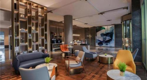 Jiangxia District Hotel | Echarm Plus Hotel Wuhan Wenhua Boulevard Dahualing Subway Statiom
