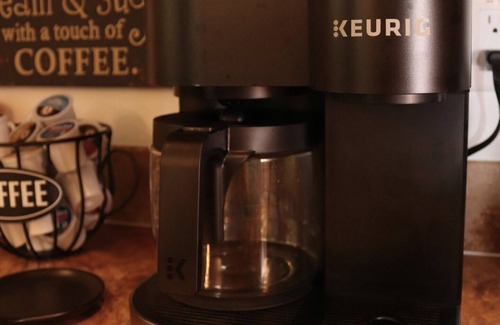 McArthur Cabin | Echo Hill - cabin close to Hocking Hills, comfortable, king suite, hot tub!