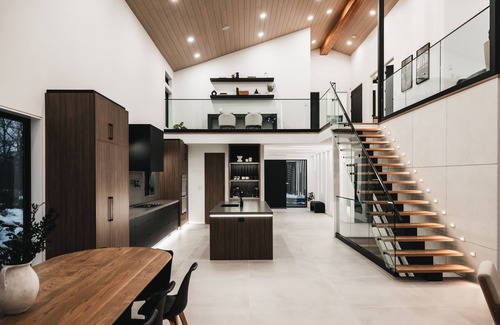 Severn Ski Chalet | Eco Bay Chalet: Luxury Year Round Group Stay in Muskoka