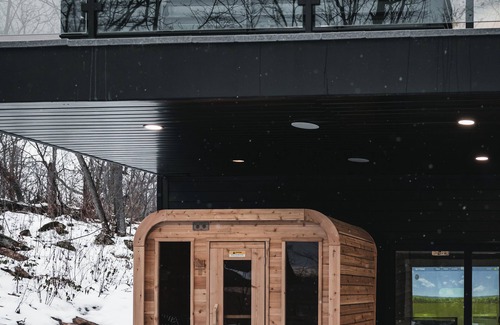 Severn Ski Chalet | Eco Bay Chalet Year Round Group Stay in Muskoka