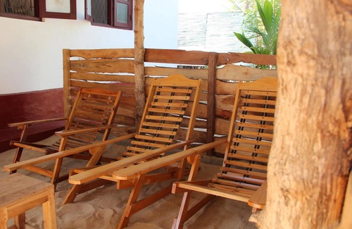 Manmunai North House | ECO FRIENDLY & AUTHENTIC HOLIDAY HOUSE