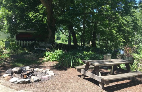 Dexter House | Eco-friendly riverfront home. Close to Ann Arbor and on the Huron River!