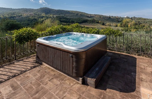 Paciano Cottage | Eco Luxury villa with infinity pool a Fontanaro Property