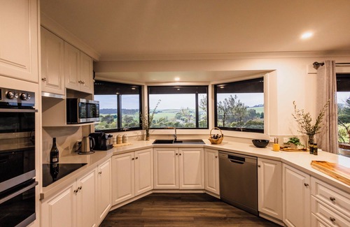 Latrobe Other | Eco Olive Grove Retreat w/Outdoor Bath & 270° Deck — Near Latrobe Biking Trails