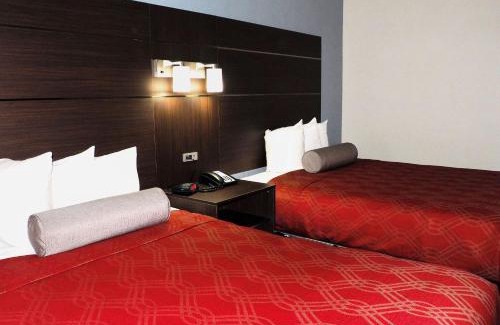 Augusta Cabin | Econo Lodge Augusta West near Fort Gordon