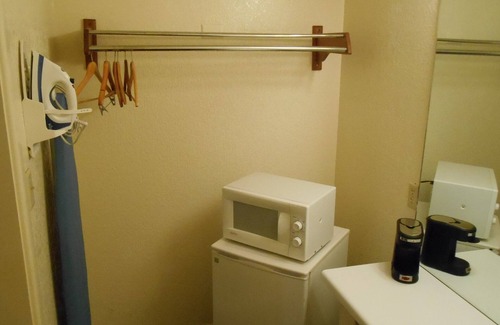 Abilene Hotel | Econo Lodge Inn & Suites Abilene East District