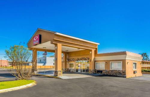 Macon Hotel | Econo Lodge Inn & Suites Macon West