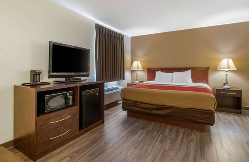 Des Moines Hotel | Econo Lodge Inn & Suites Fairgrounds